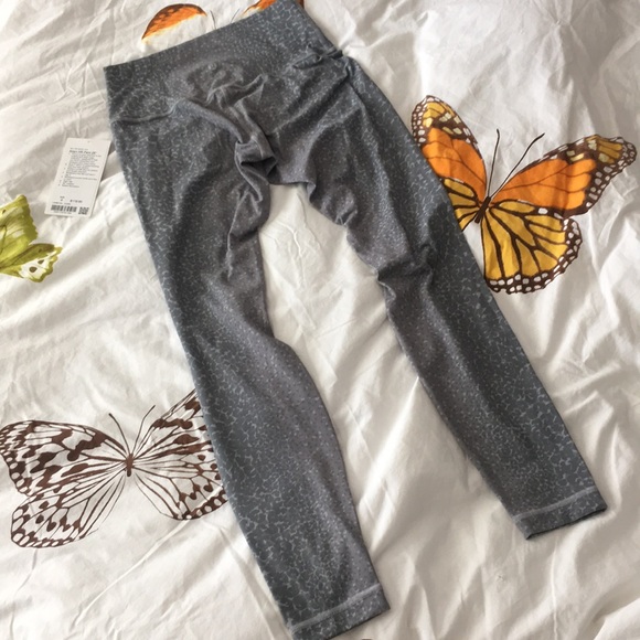 ✨NWT✨lululemon Align HR Pant 28” - Picture 2 of 4